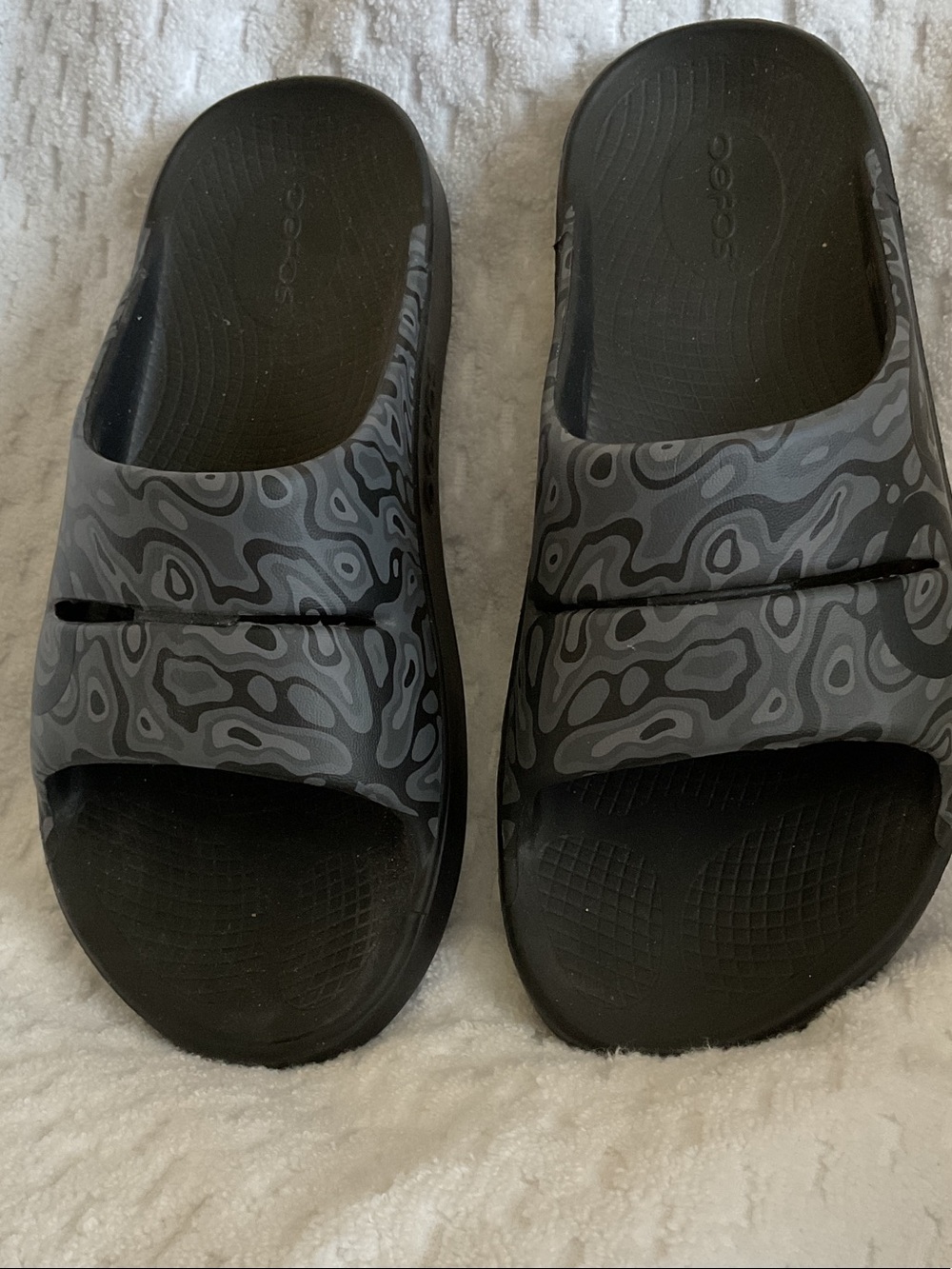 Women’s slidesI